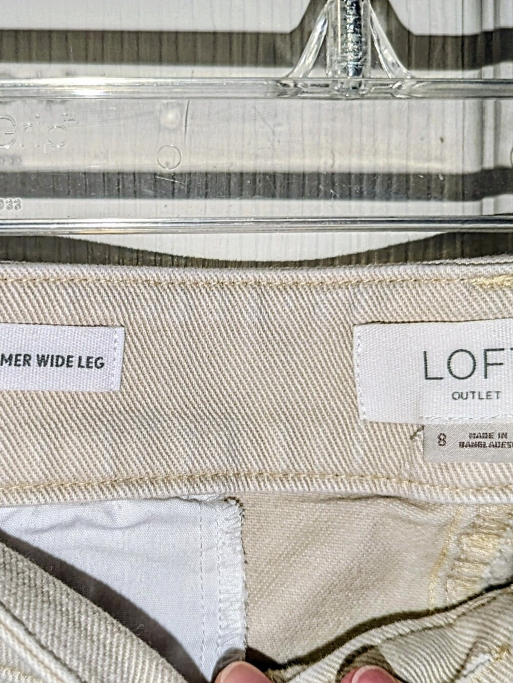 LOFT Beige, Sz 8, Low-Rise, Wide-Leg, Low-Rise Jeans - Picture 2 of 3
